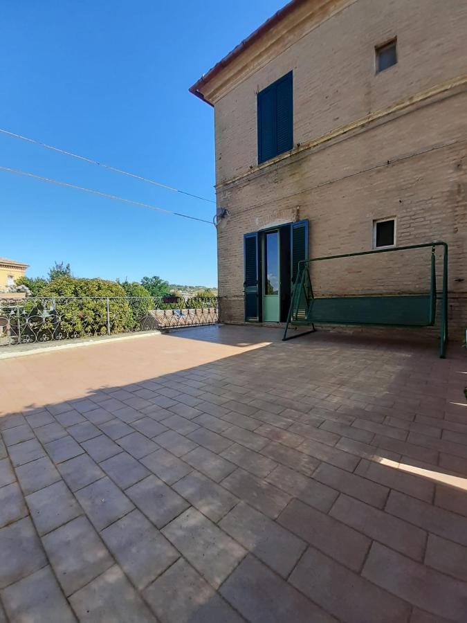Apartamento Palazzo Tuemi Castelplanio Exterior foto